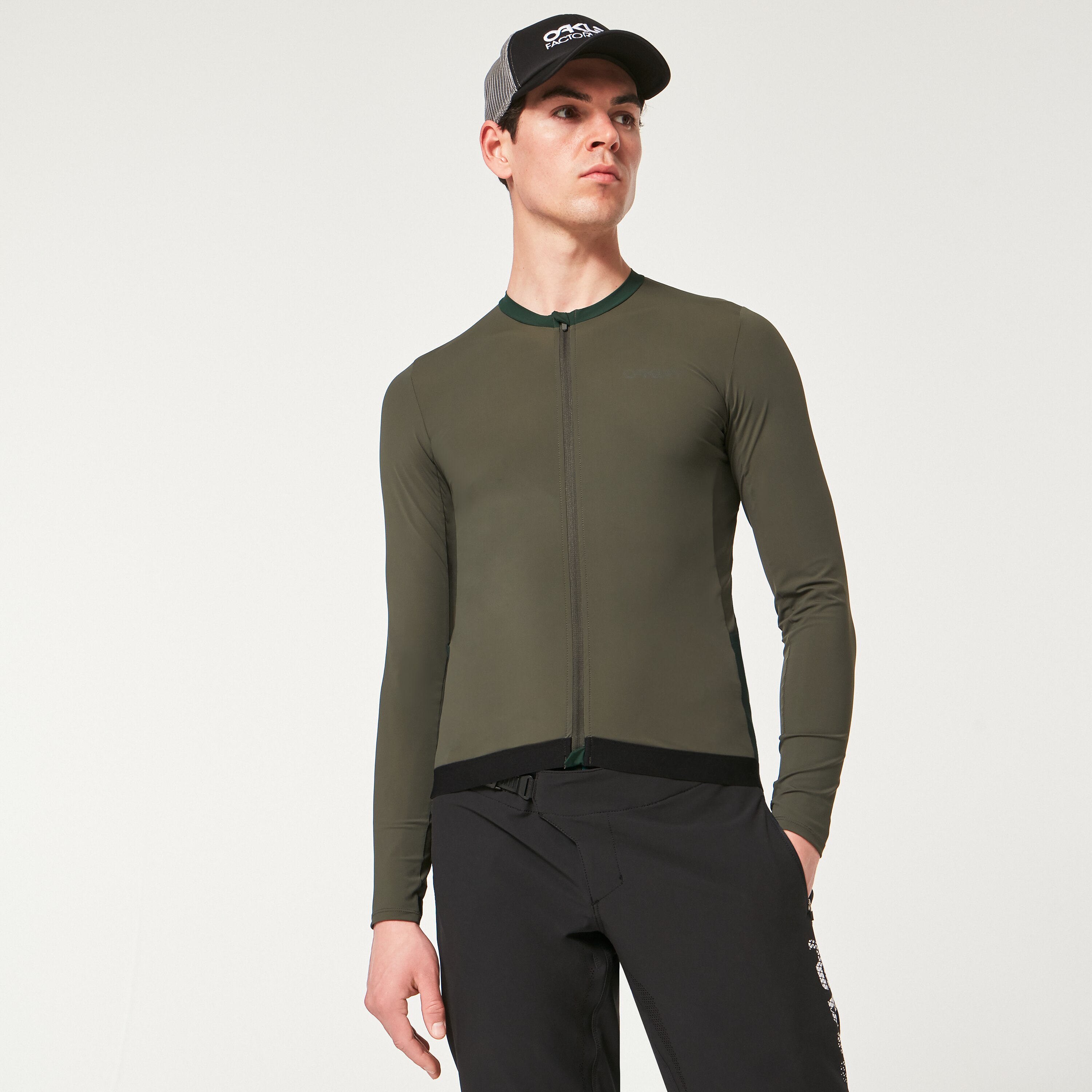 オークリー 赤茶フルジップジャケット サイズM