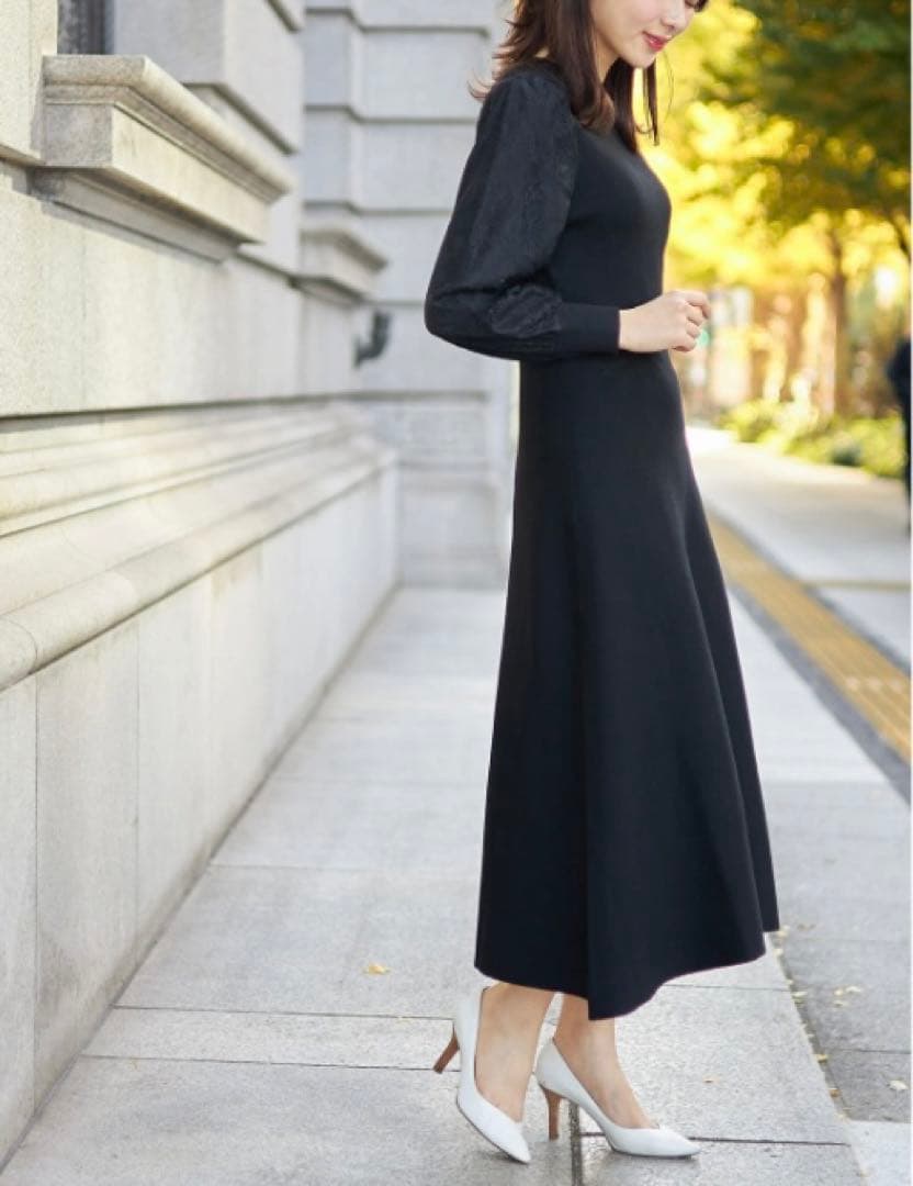 【新品】トッコ クローゼット フラワーレーススリーブ切替ニットワンピース 黒