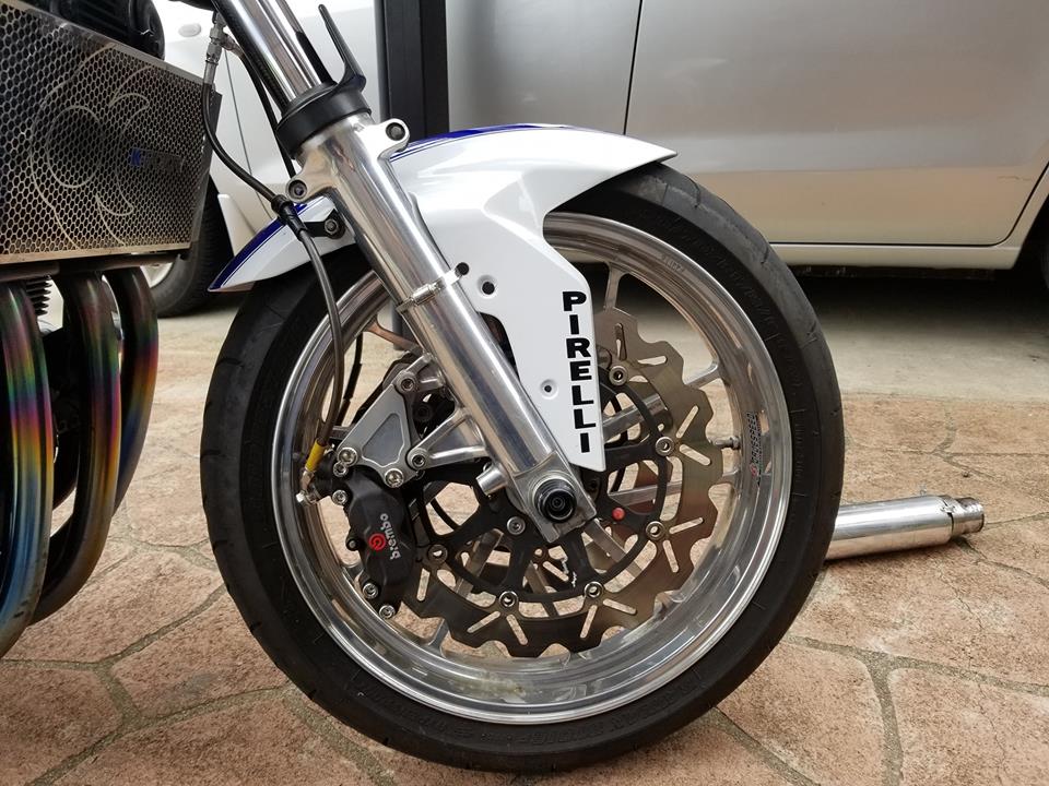 BMW s1000r 純正フロントフェンダー 2016年式から取り外し